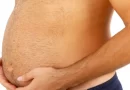 Incomodado com a barriga? Veja 6 truques para reduzir a gordura abdominal